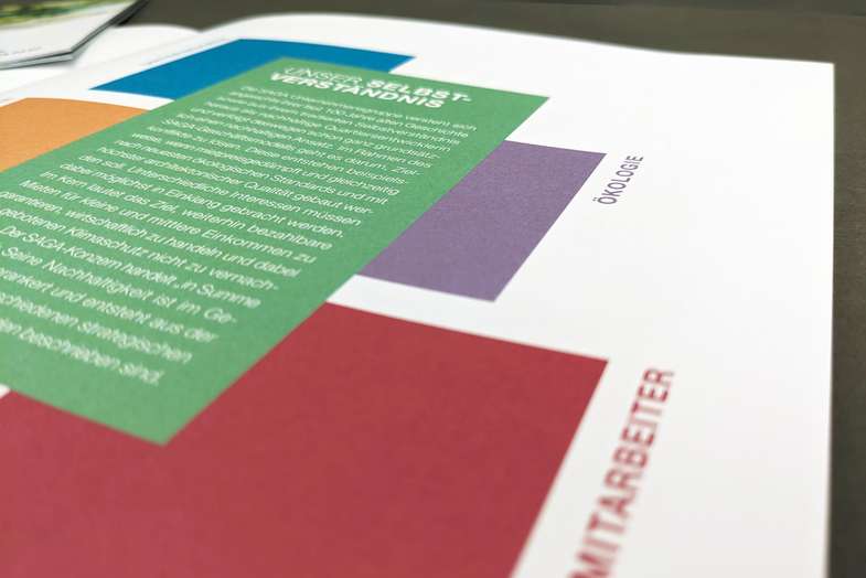 Veröffentlichung des Nachhaltigkeitsberichts - Umweltbericht Unternehmen Nachhaltigkeitsreporting umfasst viele bereiche eines Unternehmes.