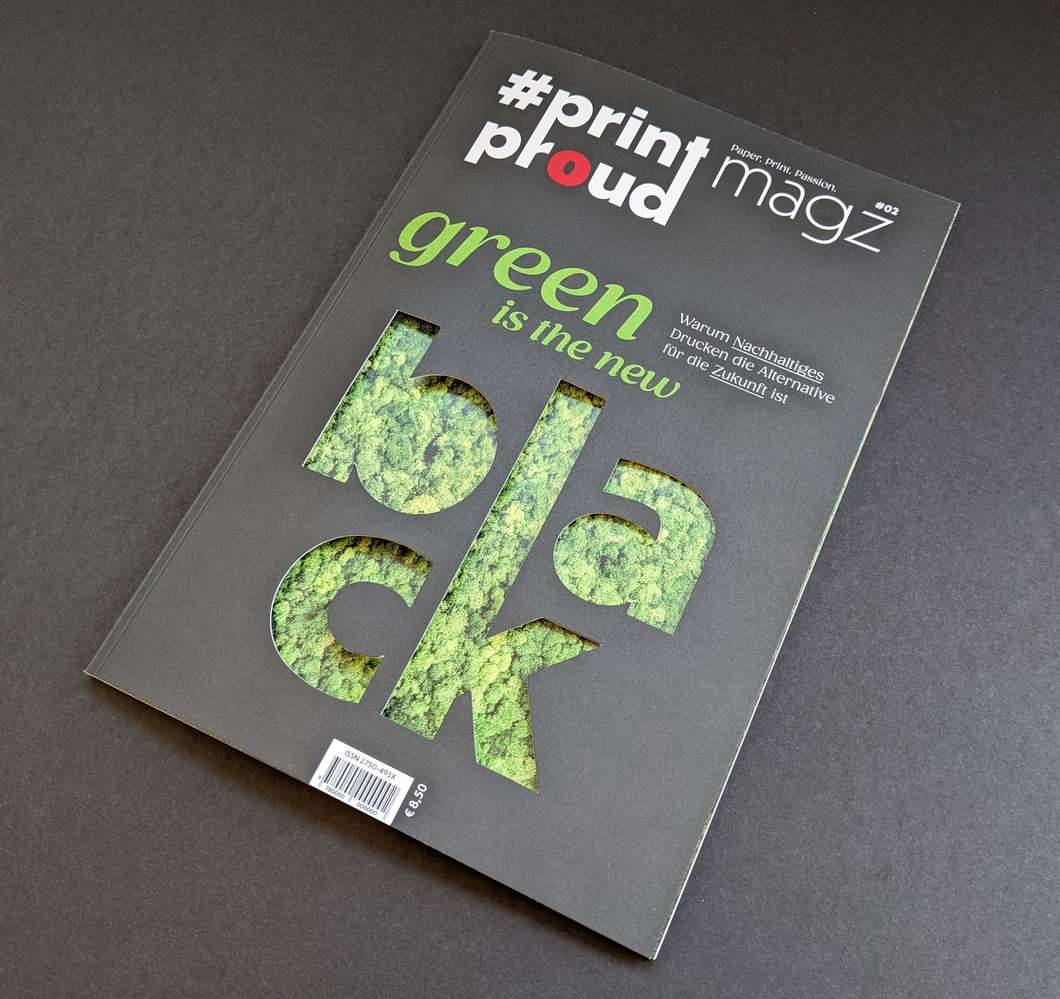 PrintProud Magazin auf schwarzem Untergrund