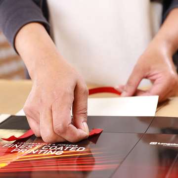 Konfektionierung Papptüten kleben