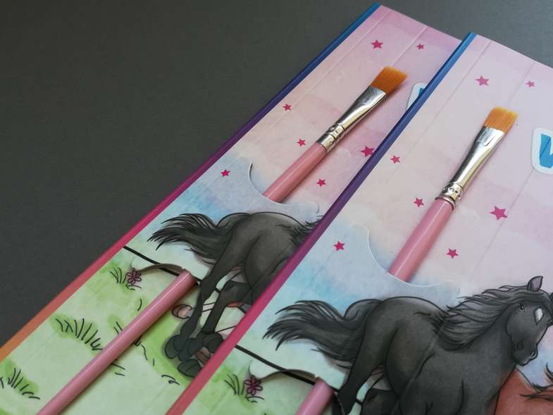 Zauberfarben Umschlag mit Pinsel