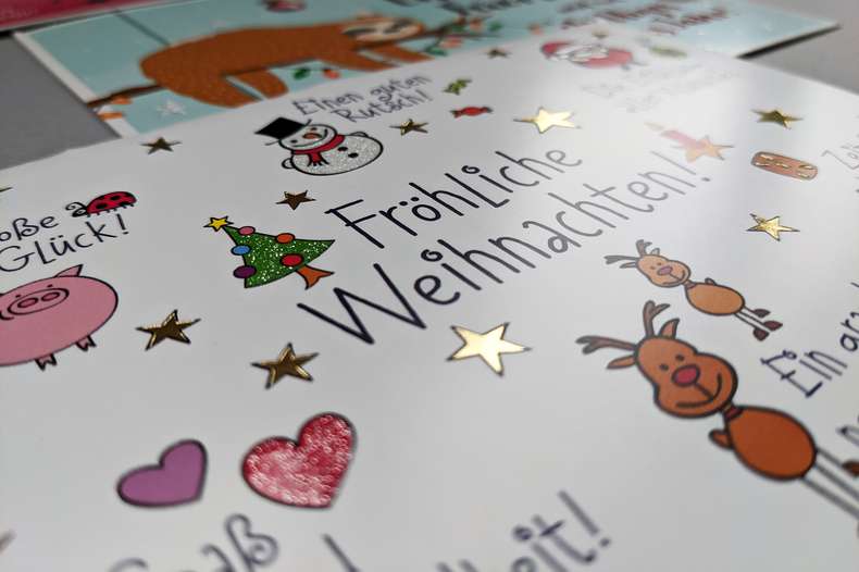 Weihnachtskarten mit Glitterlack