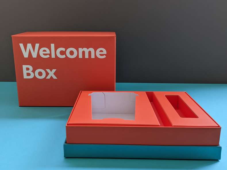 Welcome Box mit Kragen bzw. Hals - Hersteller Kartonagen Magnetverschluss