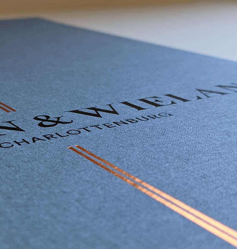 Buchcover mit Heissfolie Buchcover mit Heissfolie