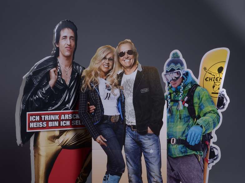 Lebensgroße Standfiguren