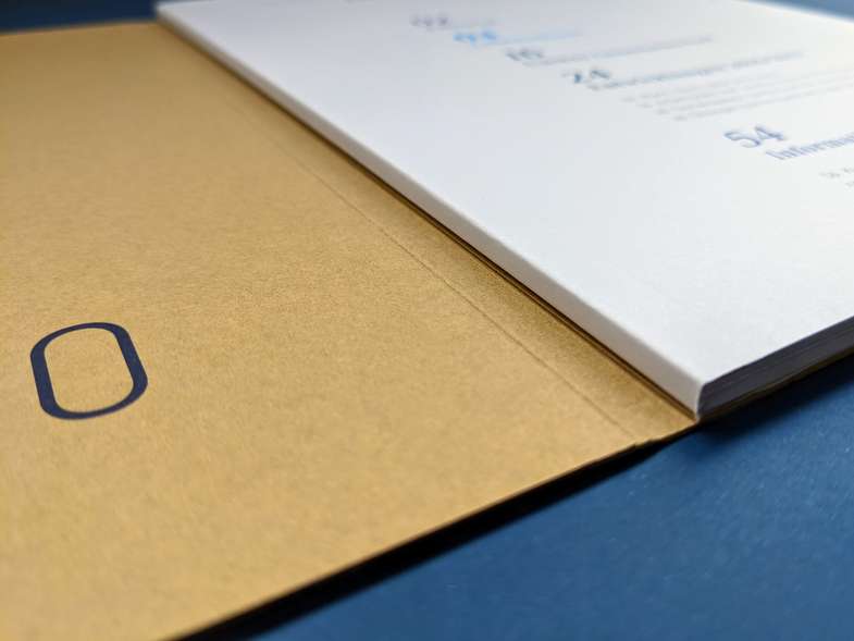 Nachhaltigkeitsbericht goldenes Cover