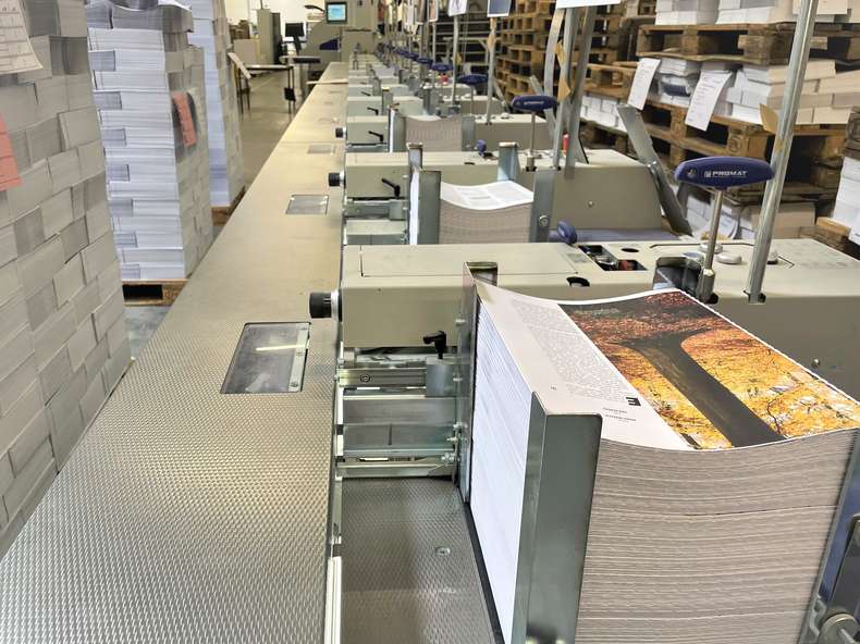 Buchbinden bei Langebartels + Jürgens Hamburg GmbH
